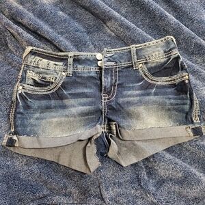 Amethyst Size 5 Jean Shorts With Rhinestone Details On Pockets